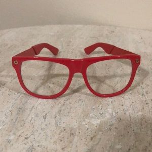 9 Five Red Glasses